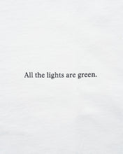 画像をギャラリービューアに読み込む, Green Lights Graphic Printed S/S T-shirt
